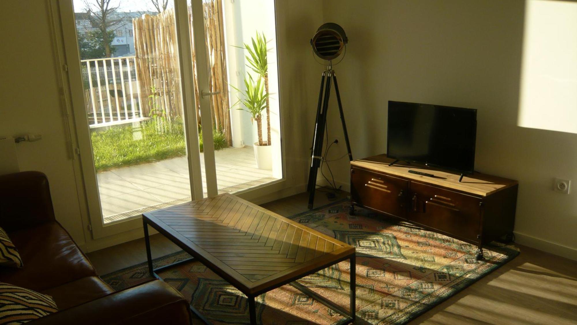Appartement, Terrasse, Jardin, Parking Au Bord De Paris Noisy-le-Sec Exterior photo